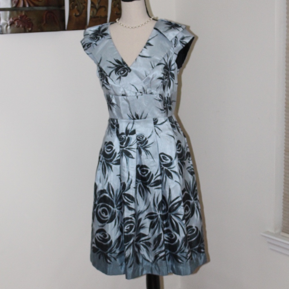 Ceces New York, Retro style floral dress